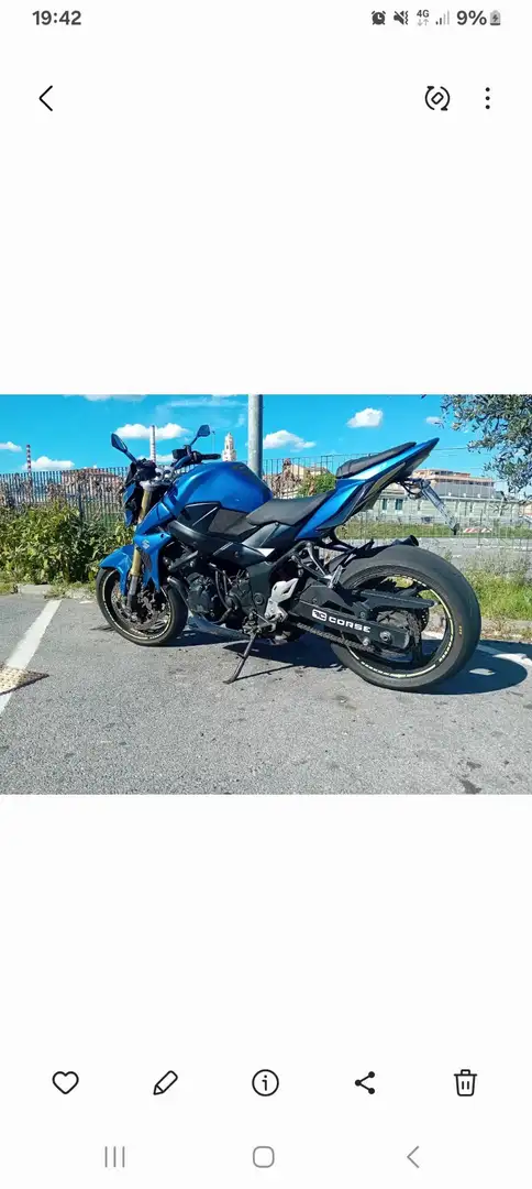 Suzuki GSR 750 abs Kék - 1