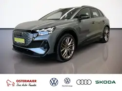 Audi Q4 e-tron 50 299PS QUATTRO ACC.AHK.KAMERA.NAVI+VC.HUD.LED.SH
