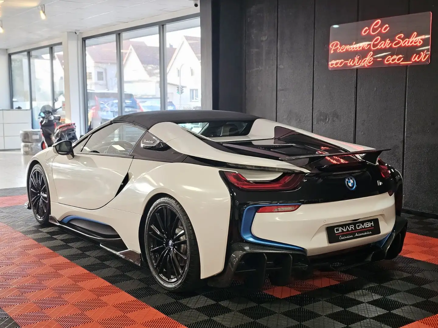 BMW i8 Roadster *AERO-KIT* (H&K/CAMERA/CARBON/LASER/ Bílá - 2