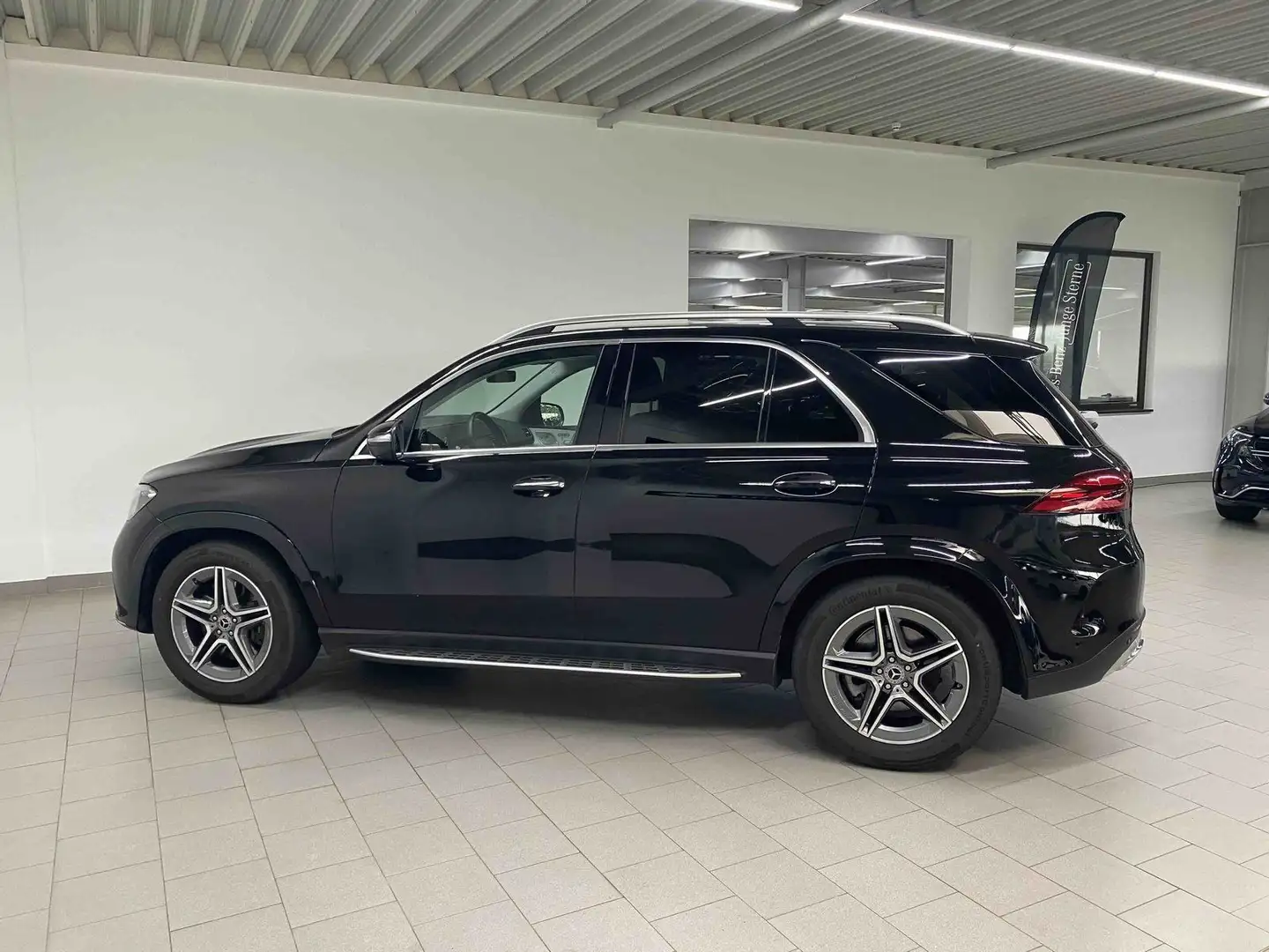 Mercedes-Benz GLE 450 d 4M AMG+DIST+AHK+PANO+AIR+HUD+KEY+20" Schwarz - 2