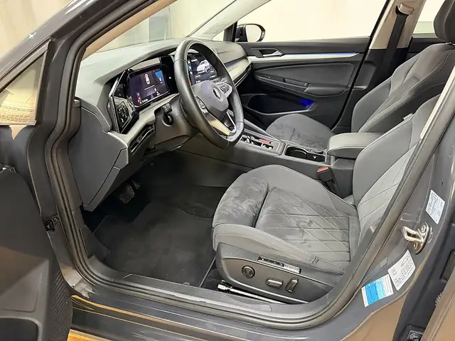 Volkswagen Golf view 6