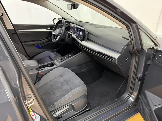 Volkswagen Golf view 5