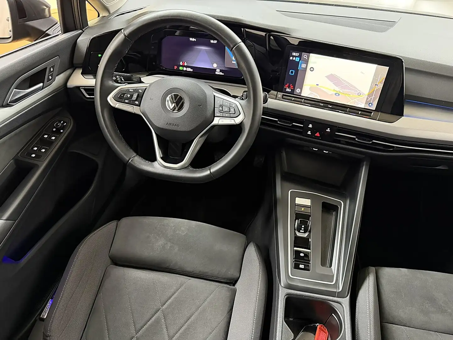 Volkswagen Golf VIII 2.0 TDI Life Grau - 2