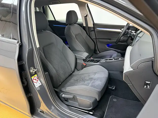 Volkswagen Golf view 10