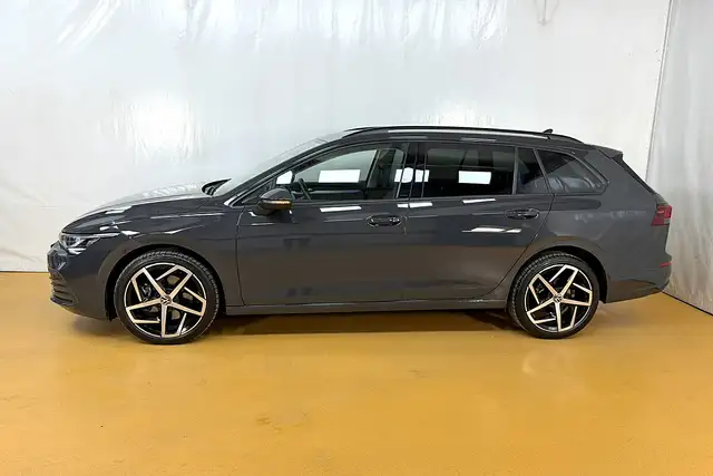 Volkswagen Golf view 3
