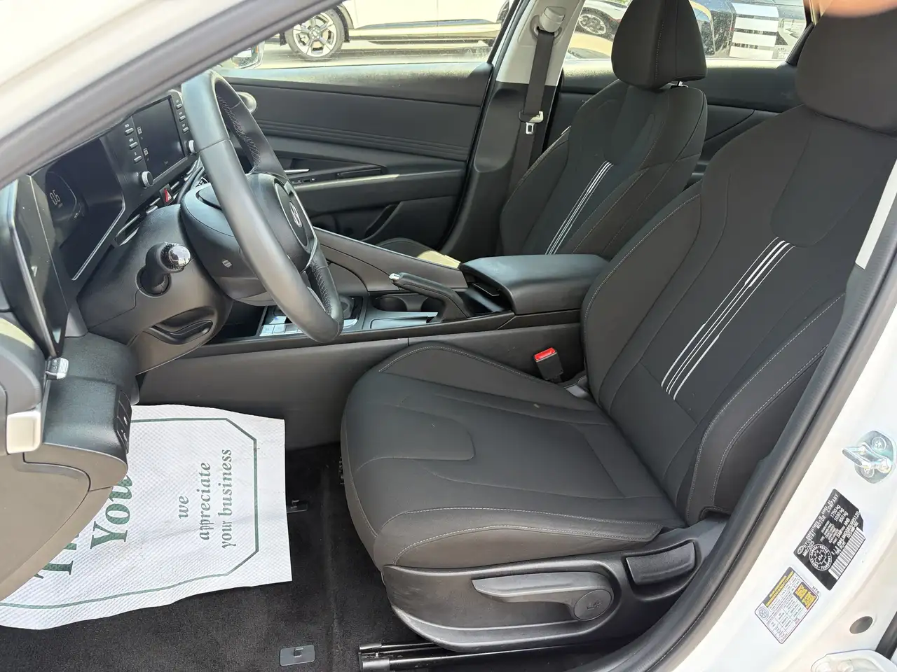 Hyundai ELANTRA снимка Hyundai ELANTRA