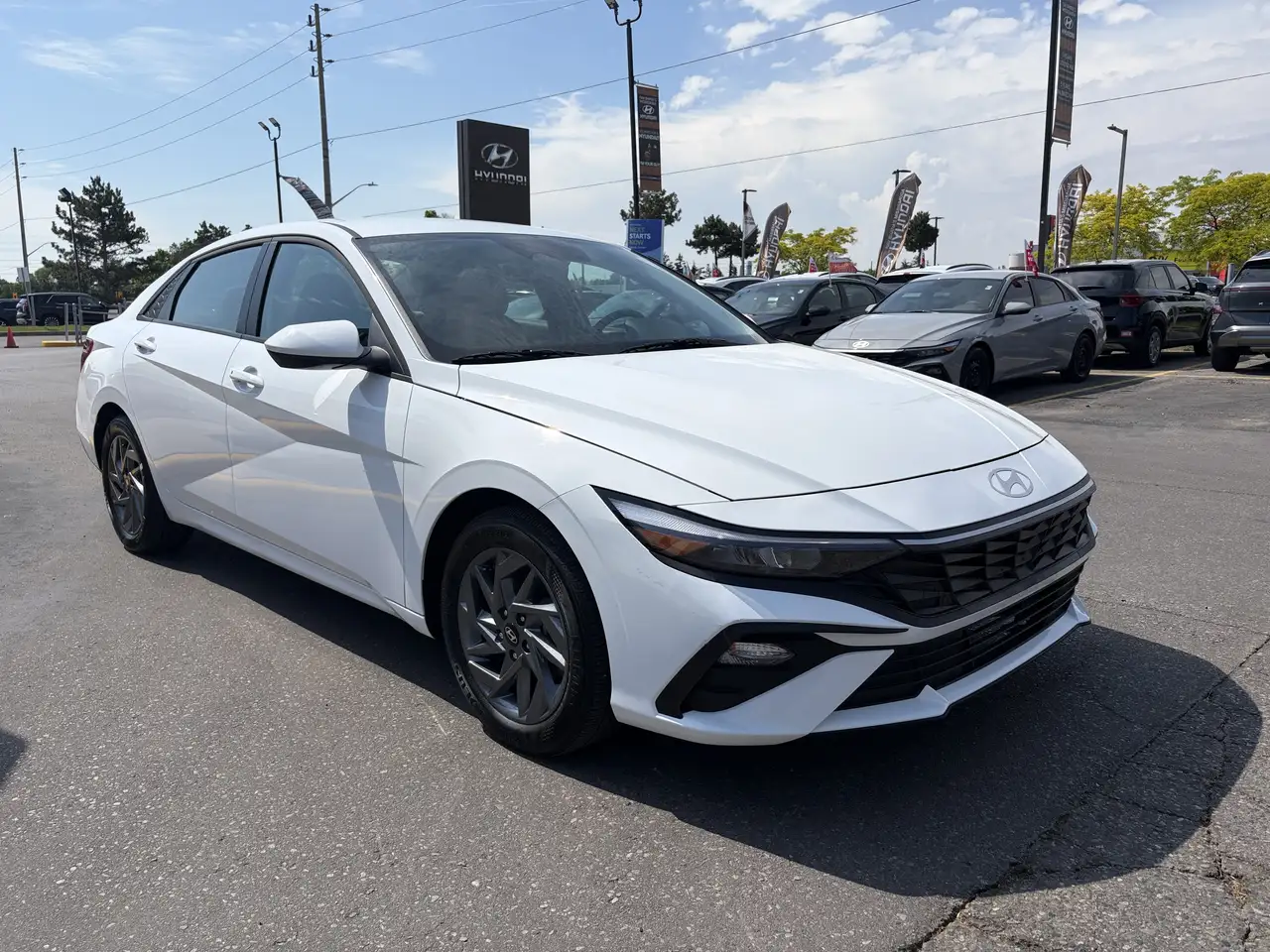 Hyundai ELANTRA снимка Hyundai ELANTRA