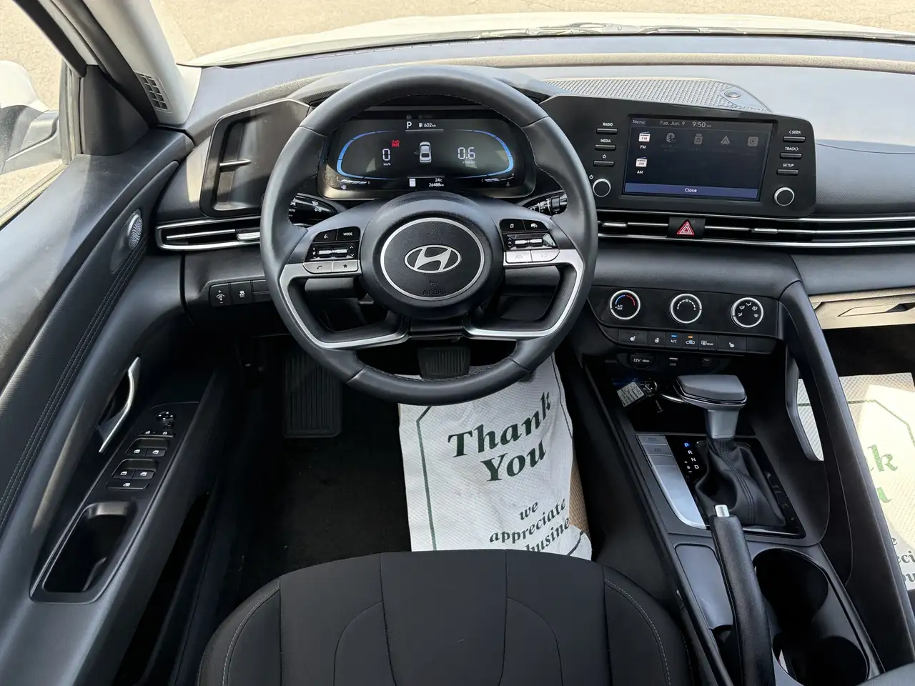 Hyundai ELANTRA снимка Hyundai ELANTRA
