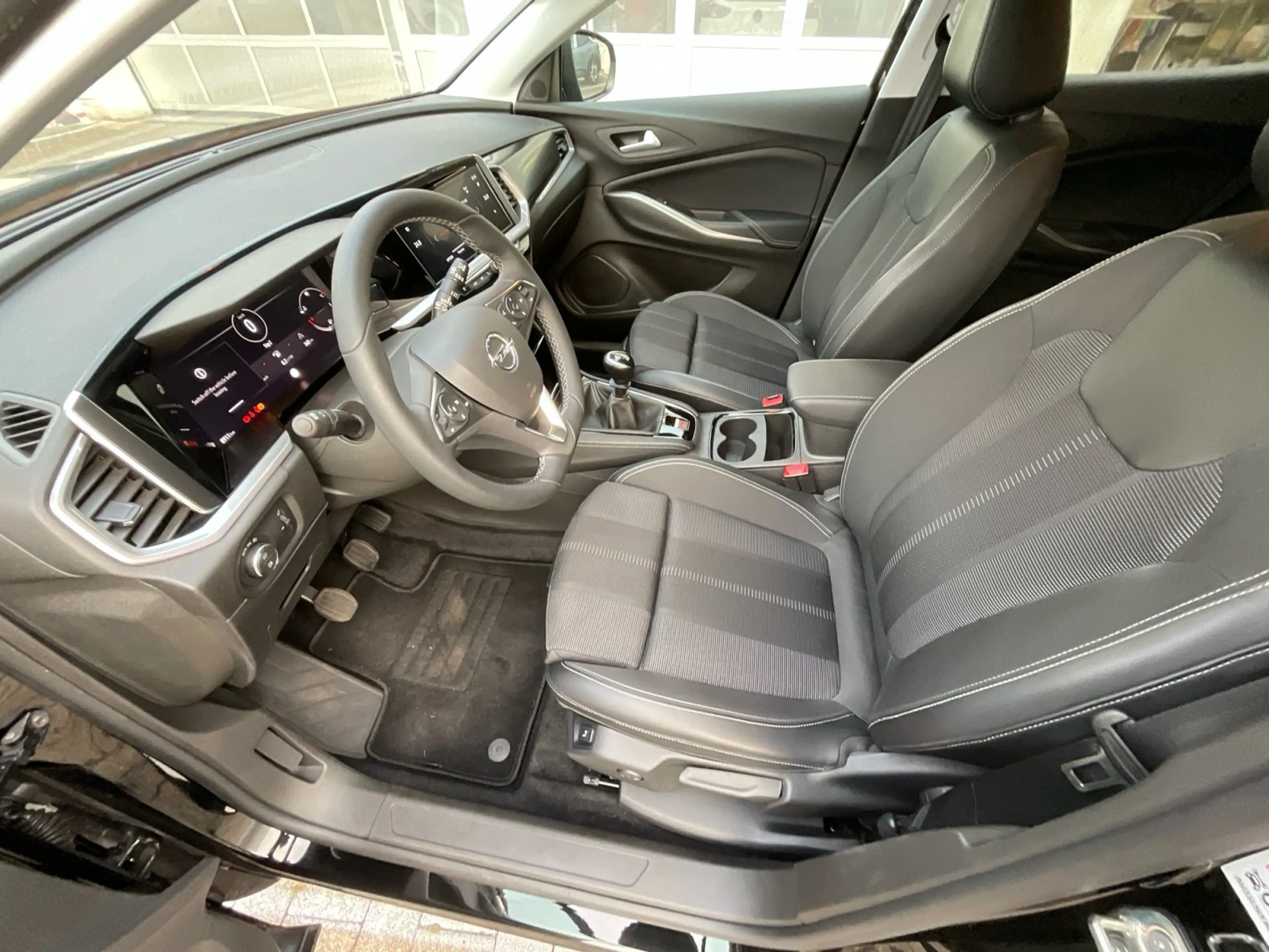 Opel Grandland 1.2 Turbo  GS Line LED+Navi+SHZ+AHK — photo 12