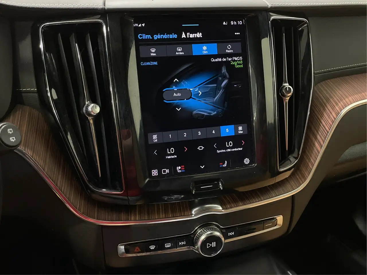 Volvo XC60 снимка Volvo XC60