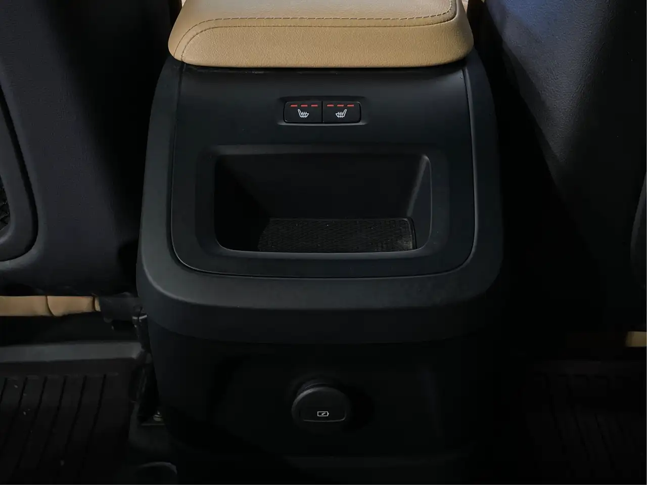 Volvo XC60 снимка Volvo XC60