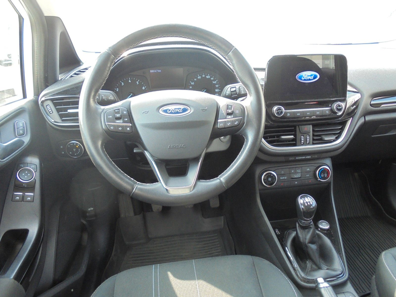 Ford Fiesta Cool & Connect — photo 13