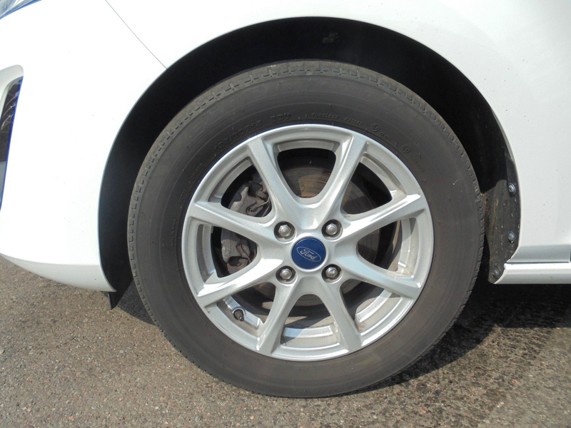 Ford Fiesta Cool & Connect — photo 11