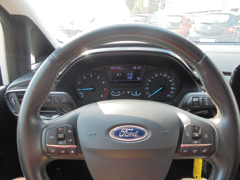 Ford Fiesta Cool & Connect — photo 14