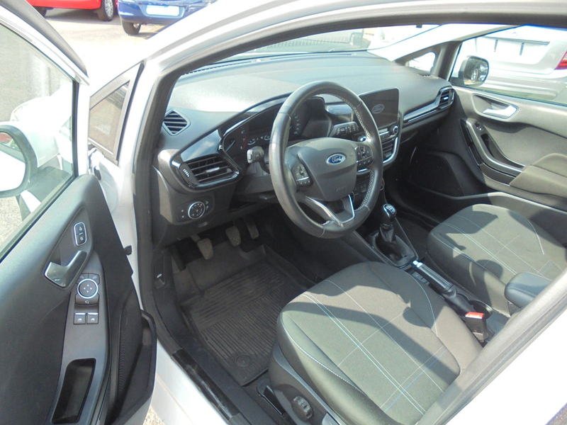 Ford Fiesta Cool & Connect — photo 12