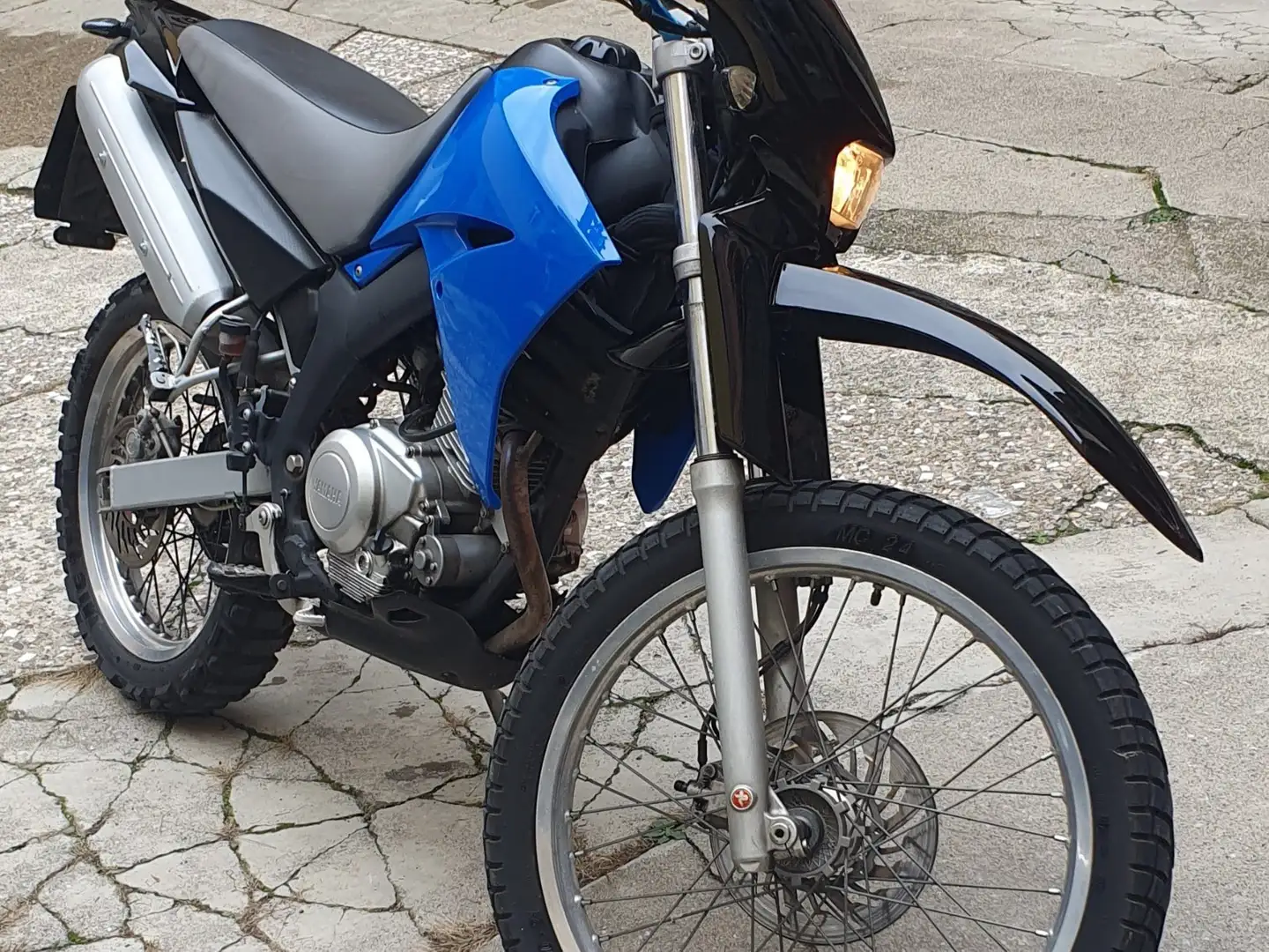 Yamaha XT 125 Zwart - 1