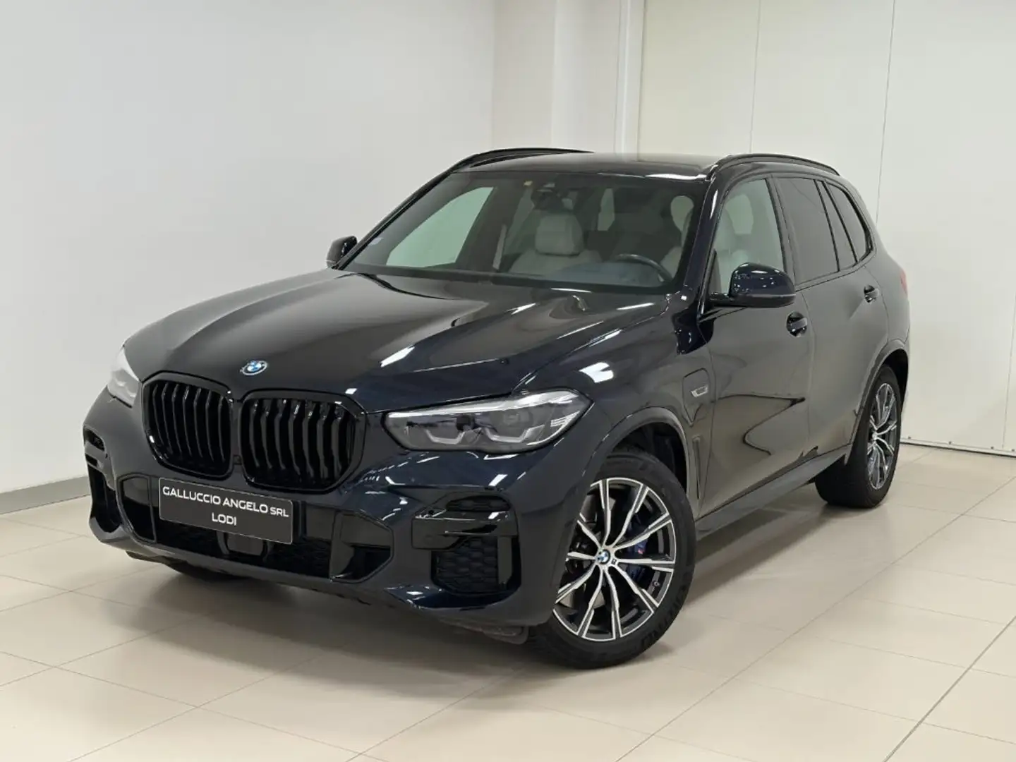 BMW X5 xDrive45e Msport Blau - 1