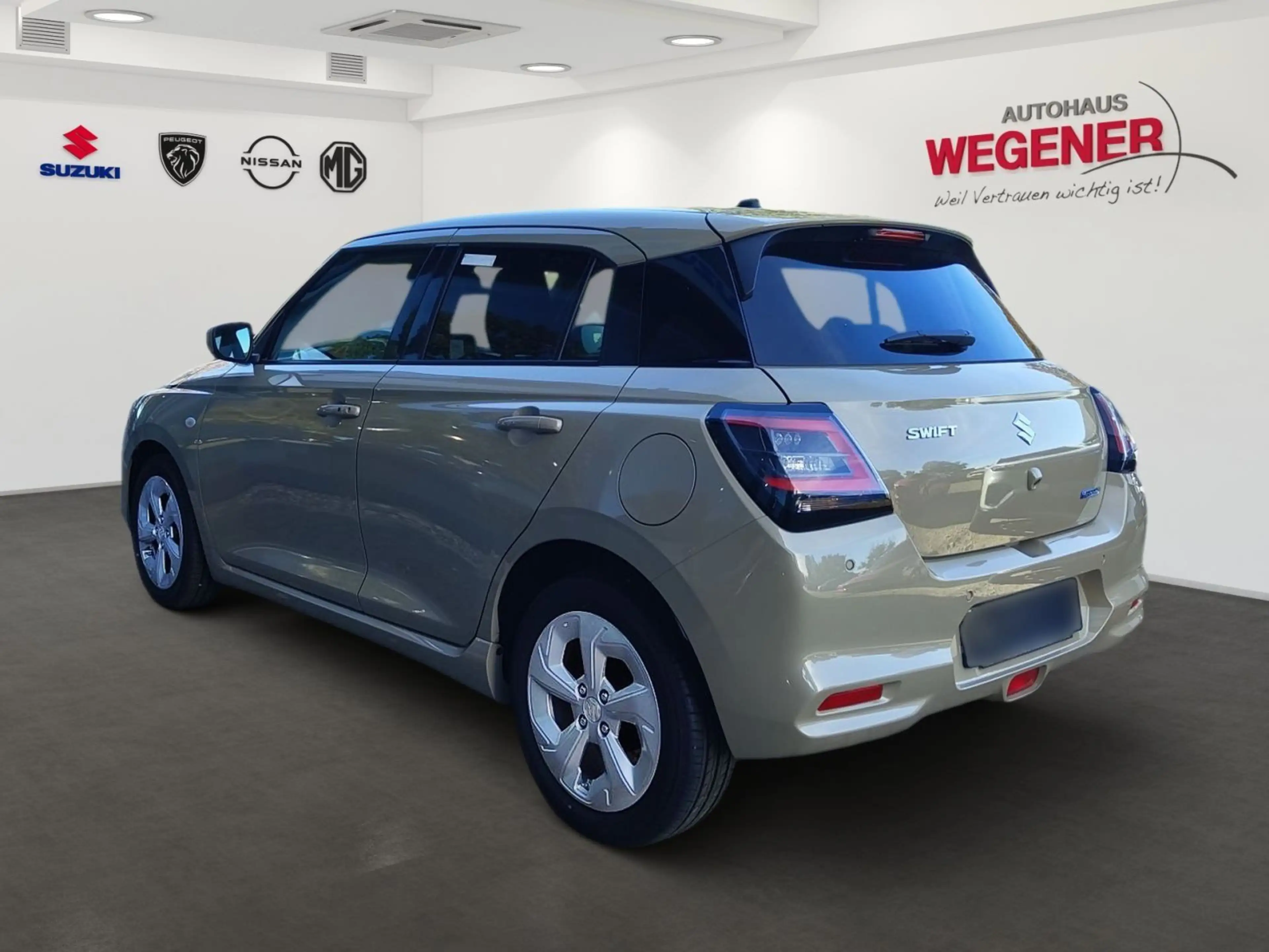 Suzuki Swift Comfort HYBRID LED+ACC+NAVI+KAMERA+SITZHZ+ — photo 4
