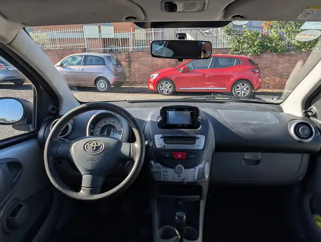 Toyota Aygo view 10