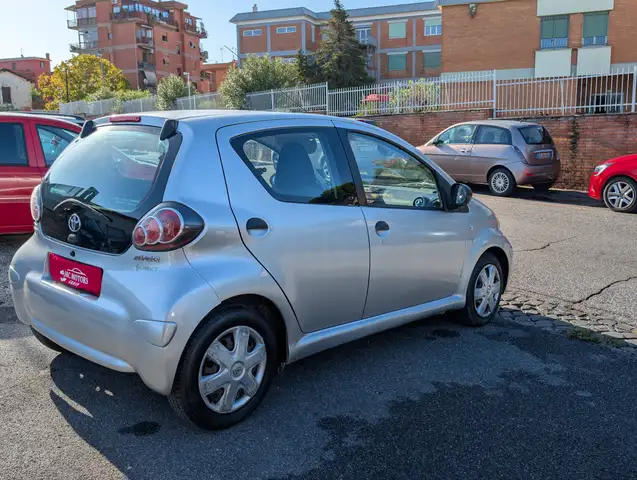 Toyota Aygo view 5