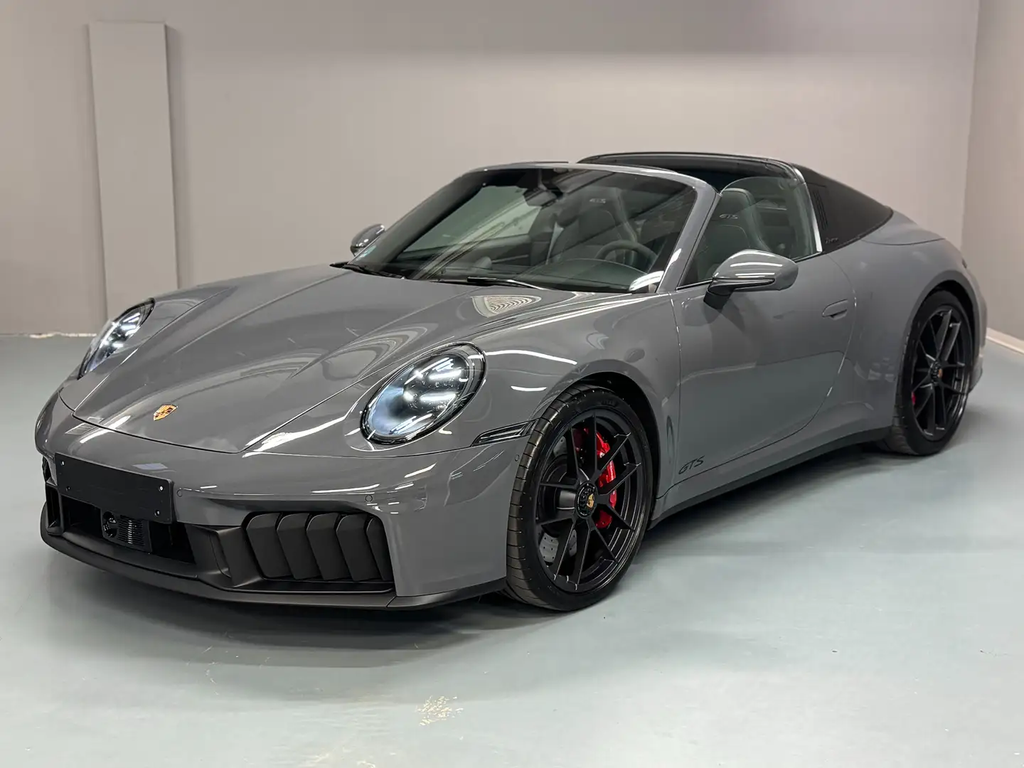 Porsche 992 TARGA GTS 4 -MATRIX-LIFT-INTERNO GTS-18 VIE Grau - 1