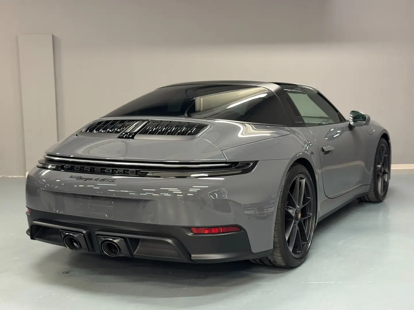 Porsche 992 TARGA GTS 4 -MATRIX-LIFT-INTERNO GTS-18 VIE Grijs - 2
