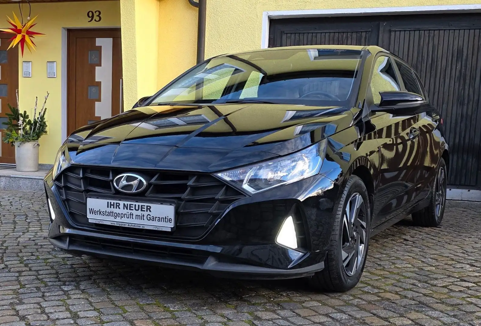 Hyundai i20 "Select"_Klima_Kamera_8 fach bereift... Schwarz - 1