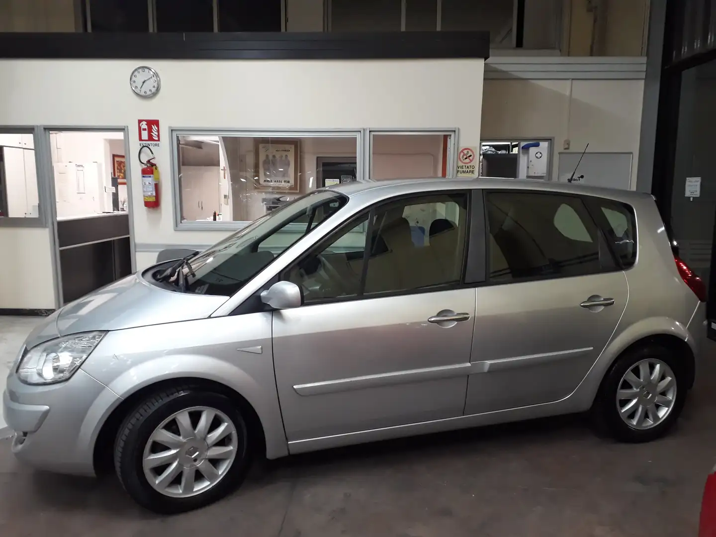 Renault Scenic Scenic 1.5 dci Serie Speciale Dynamique Silber - 1