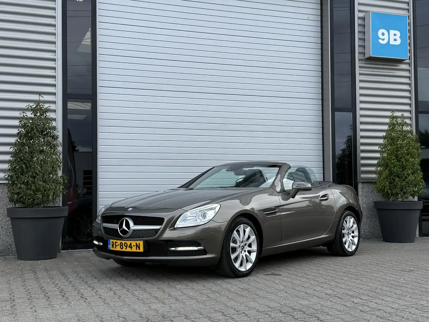 Mercedes-Benz SLK 250 Pano | Memory | Leder | Airscarf | Stoelverwarming Gris - 1