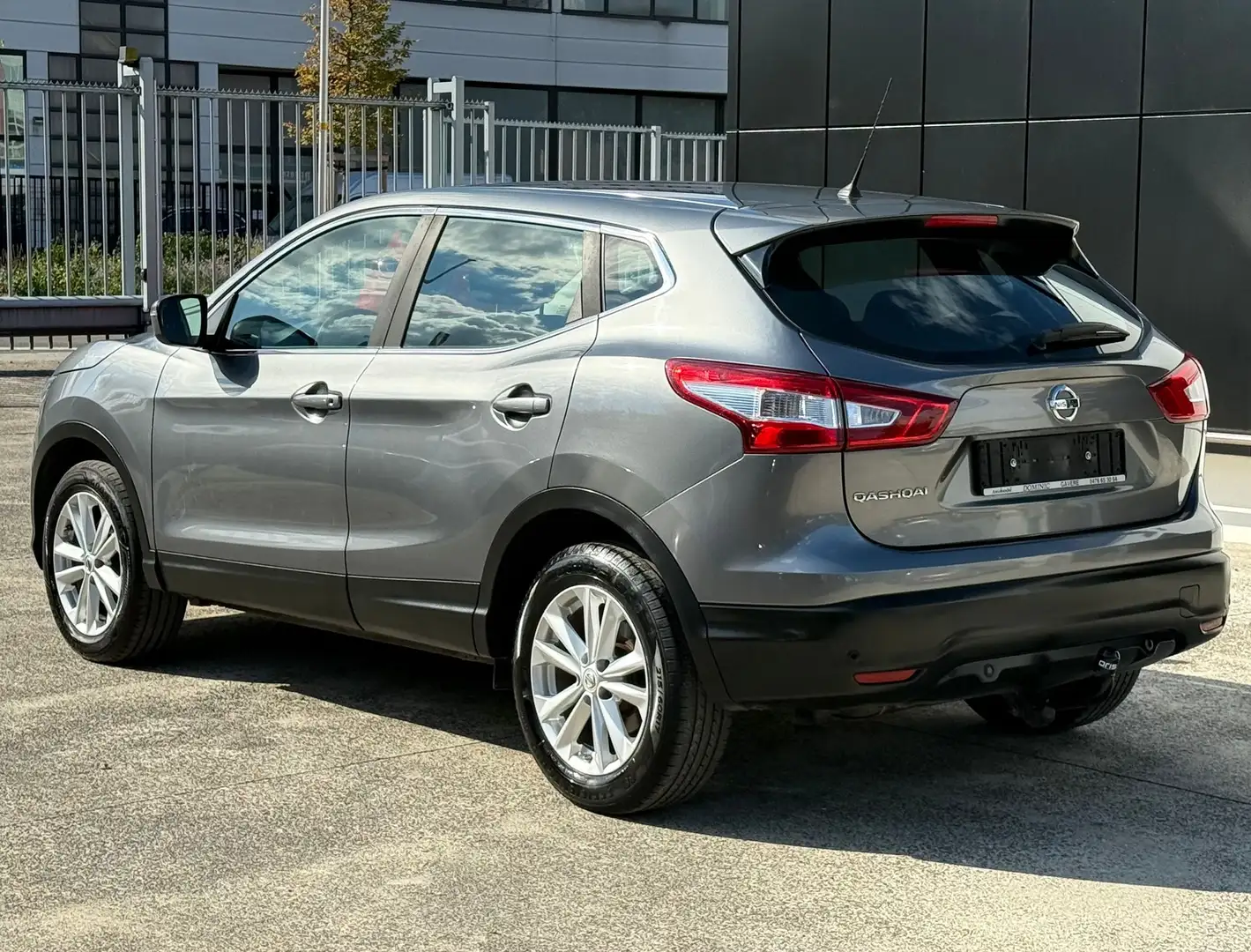 Nissan Qashqai 1.2 ESSENCE - AUTOMATIQUE - CONTRÔLE TECHN OK Gris - 2