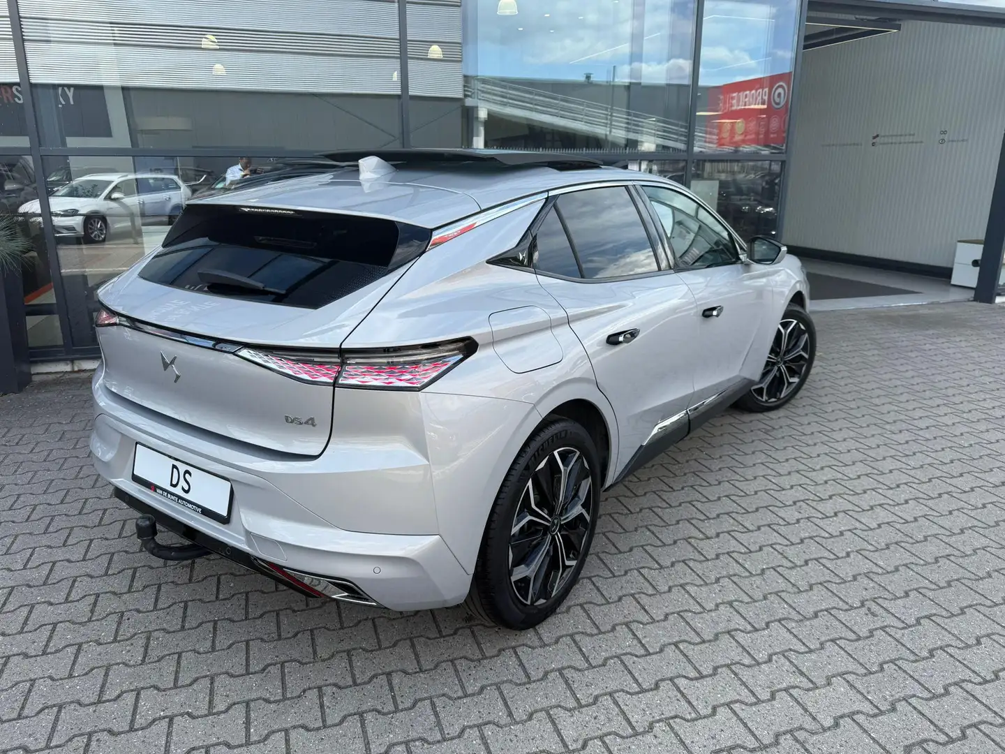 DS Automobiles DS 4 1.2 PureTech Rivoli *Trekhaak & Schuifdak* Zilver - 2