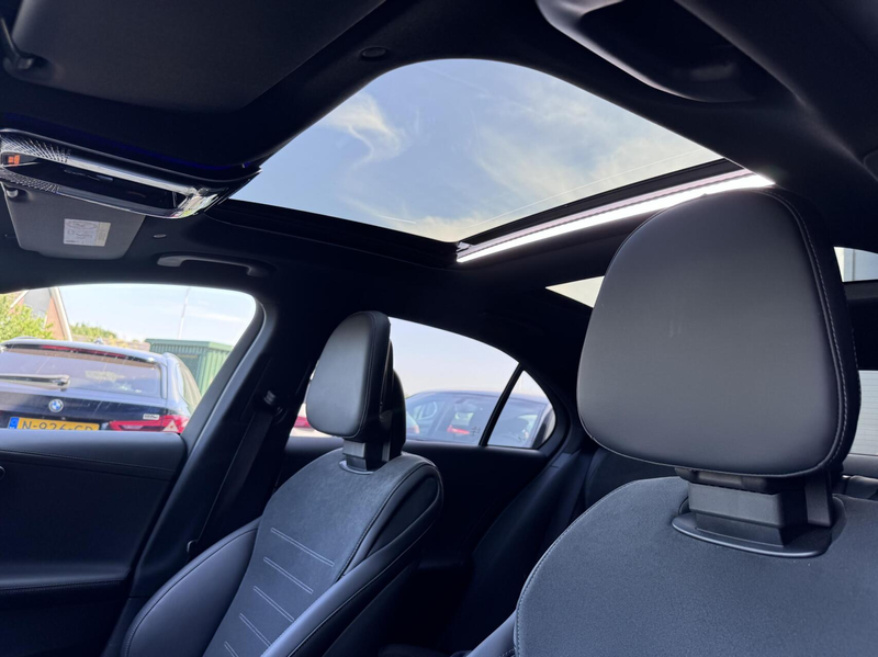 Mercedes-Benz C 300 e AMG Line — photo 6