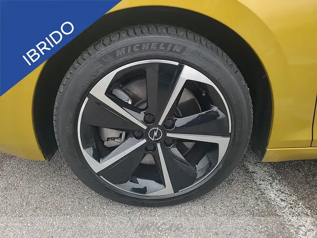 Opel Astra view 10