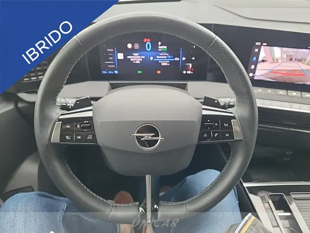 Opel Astra view 15