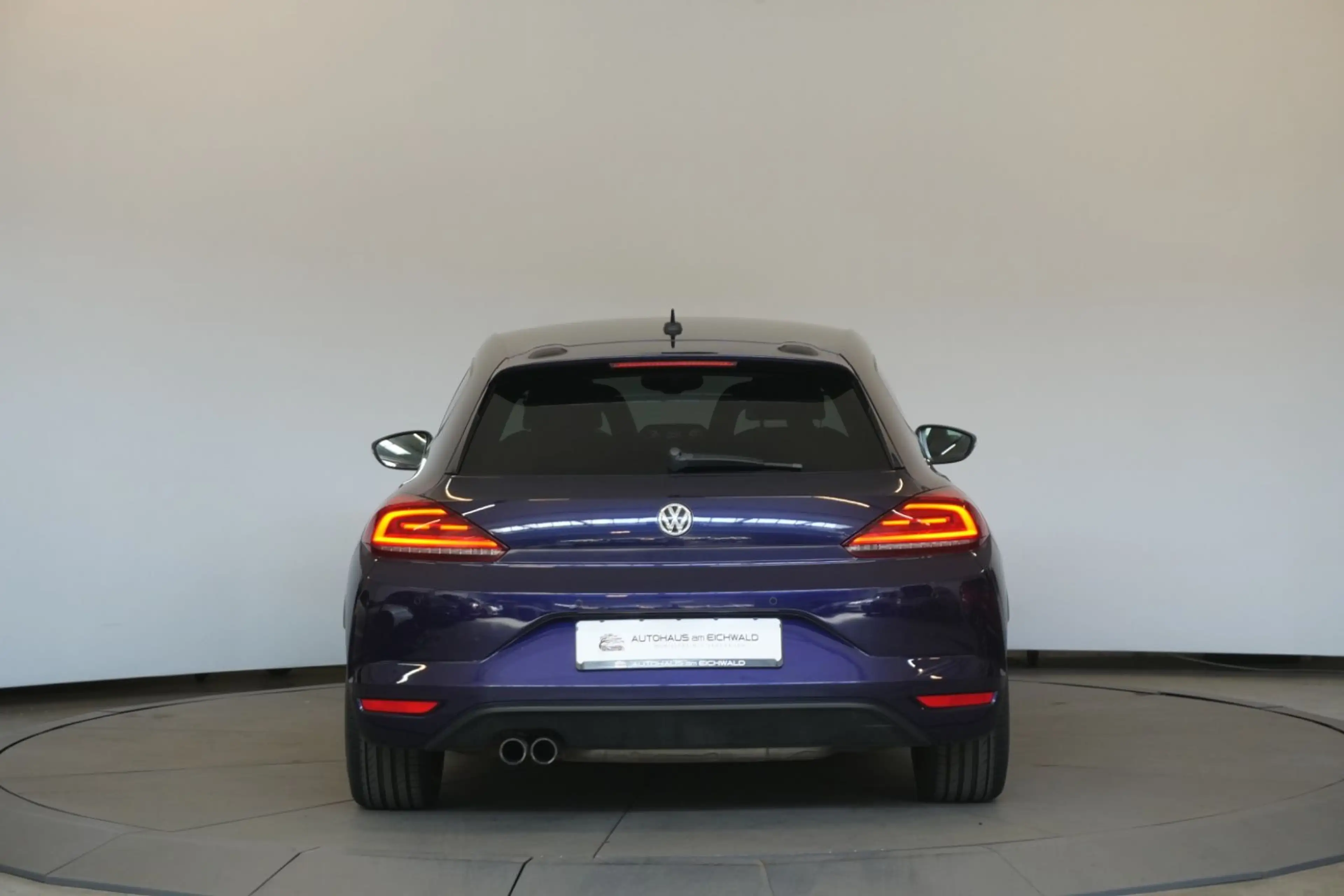 Volkswagen Scirocco 2.0 TSI BMT R-Line BiXenon PDC — photo 4