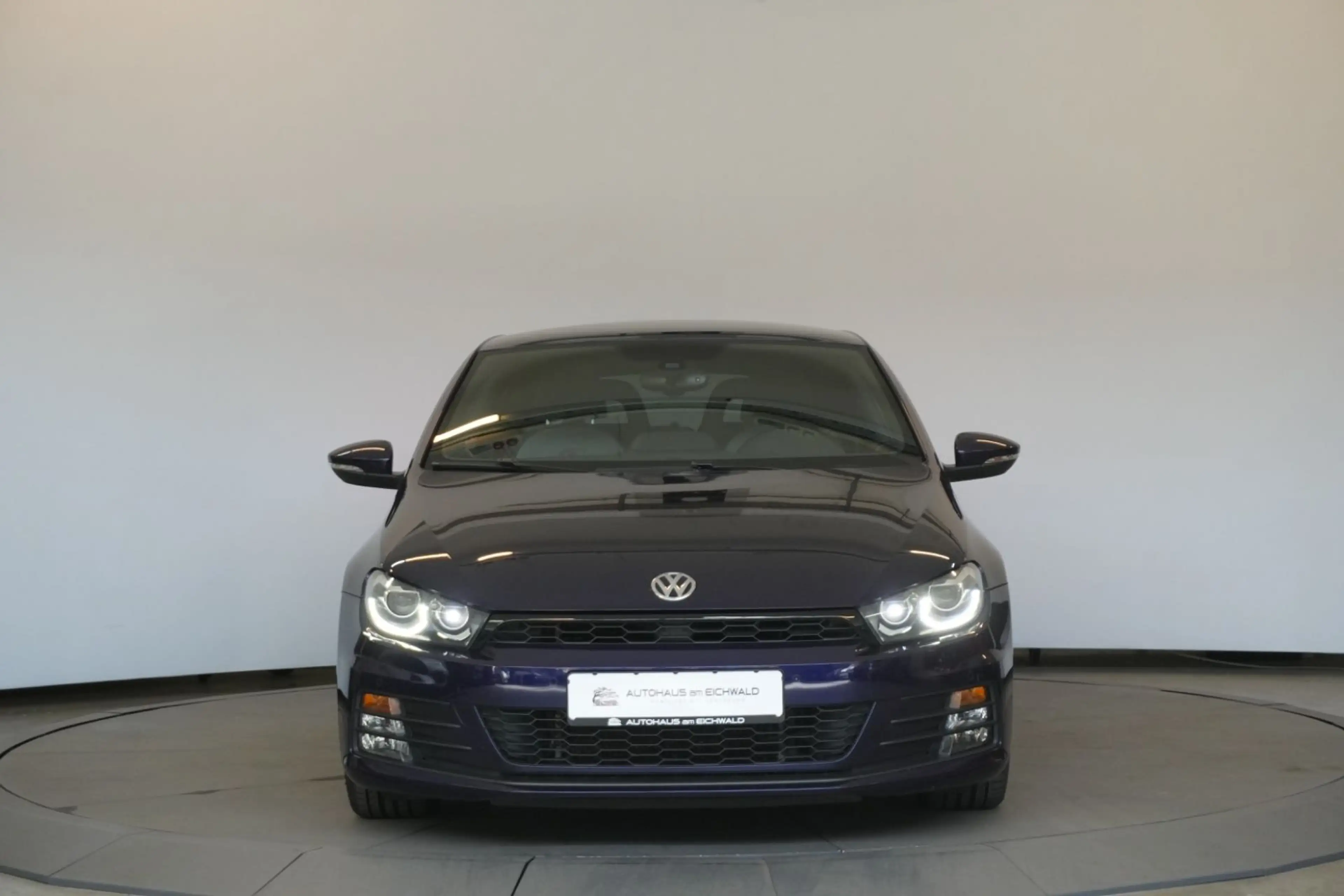Volkswagen Scirocco 2.0 TSI BMT R-Line BiXenon PDC — photo 8