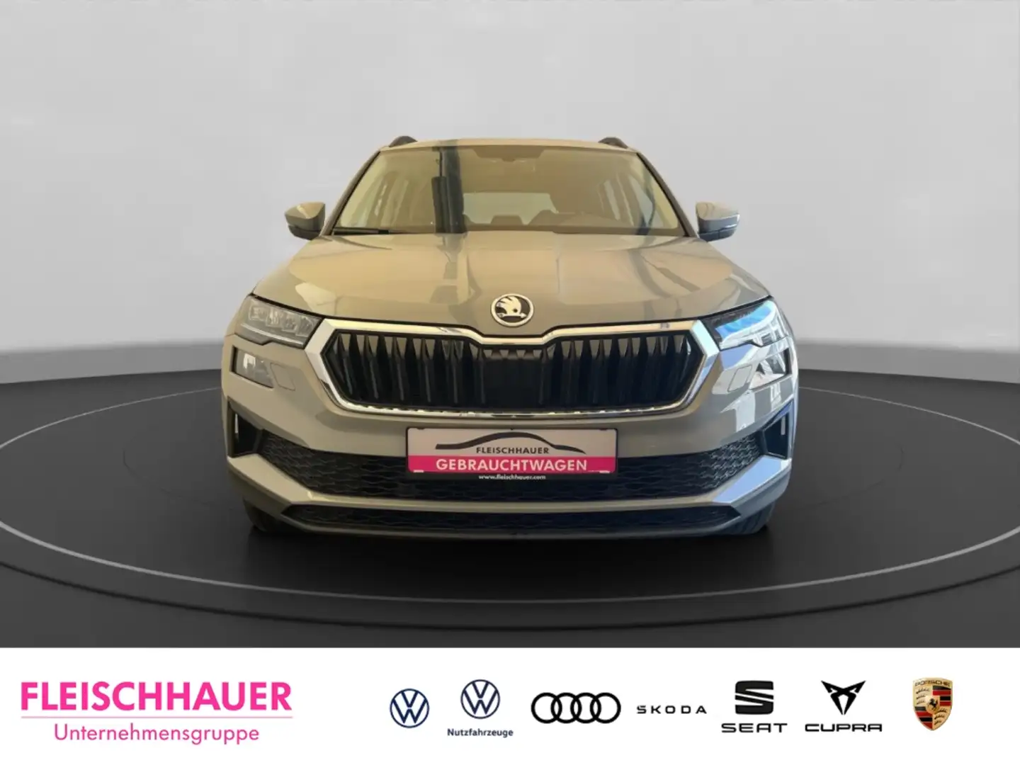 Skoda Karoq Tour 1.0 TSI LED Pano SHZ SmartLink DAB Klima Grau - 2