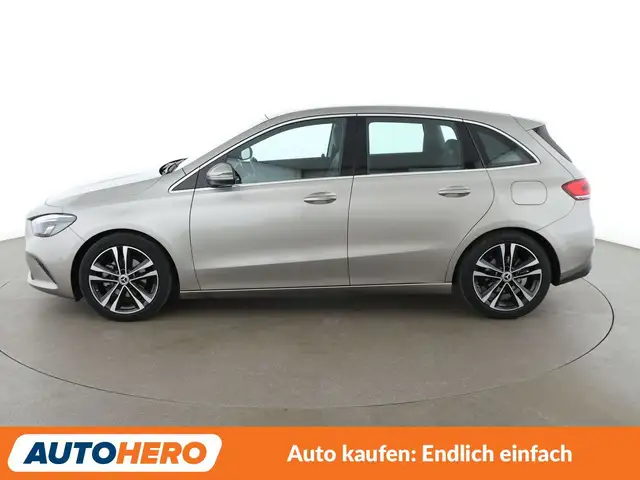 Mercedes-Benz B Class view 3