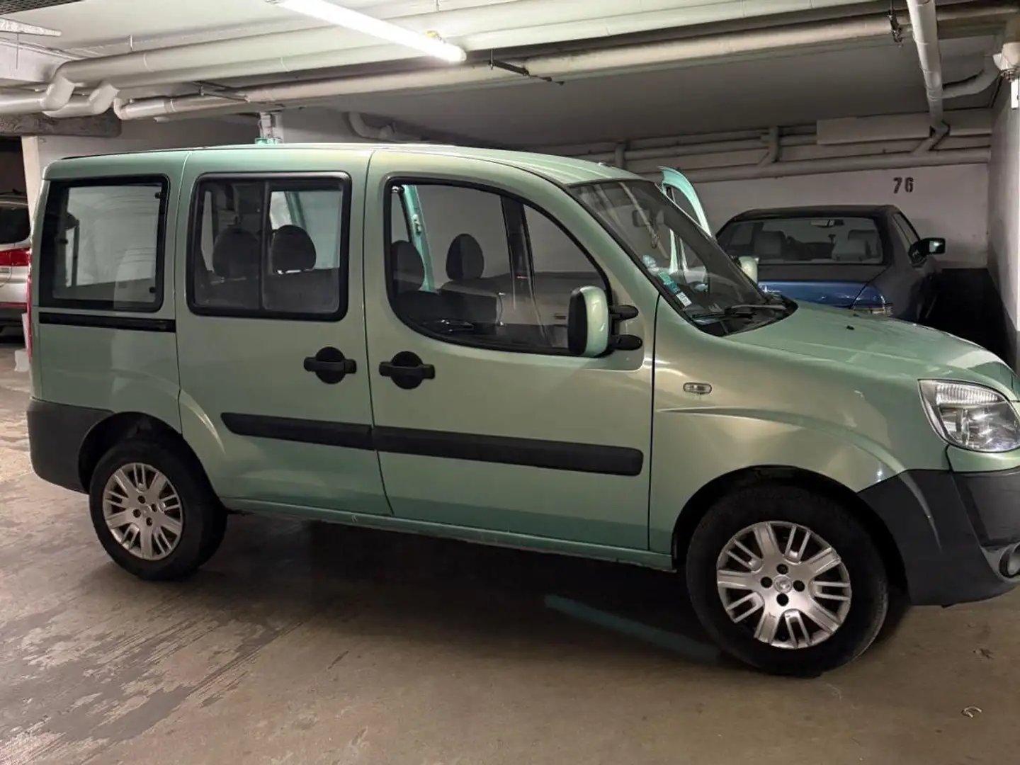 Fiat Doblo Doblo 1.3 Multijet 16v 85 Family Groen - 1