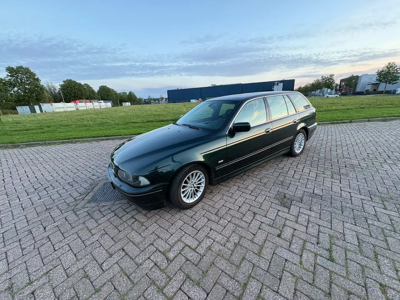 BMW 540i, foto 2