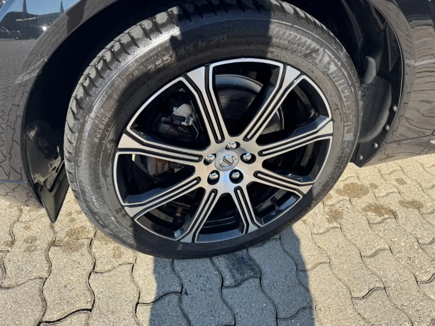 Volvo XC60 Inscription Plug-In Hybrid AWD T8 Twin Engine EU6d Negro - 2