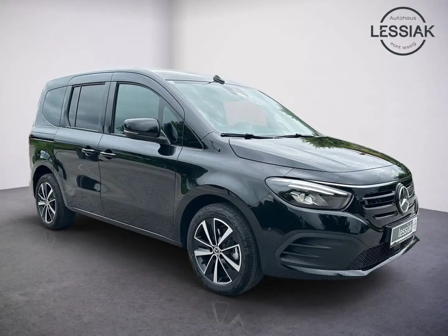 Mercedes-Benz EQT 200 kompakt | Premium Plus | Fekete - 2