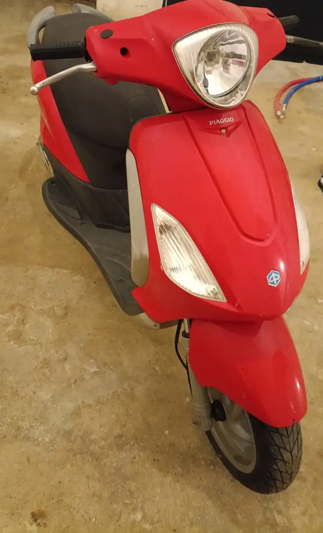 Piaggio Fly 50 Red - 1