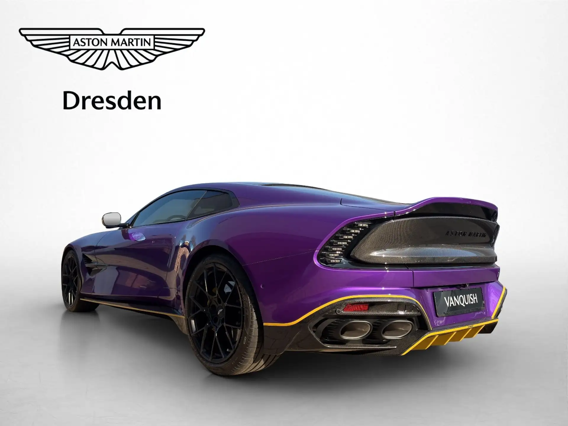 애스턴마틴 뱅퀴시 Coupe 2025 보라 사진 4