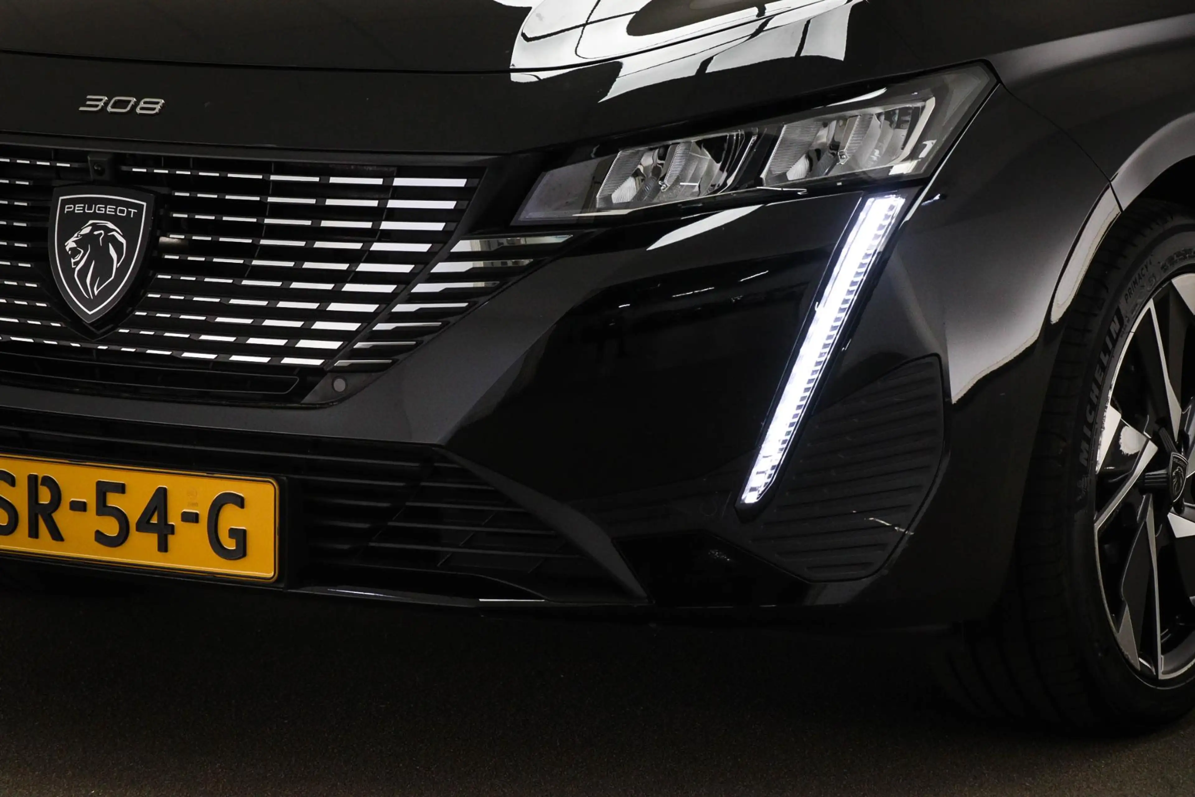 Peugeot 308 SW 1.2 Hybrid 136 e-DCS6 GT | LED | CLIMA | DAB | — photo 16