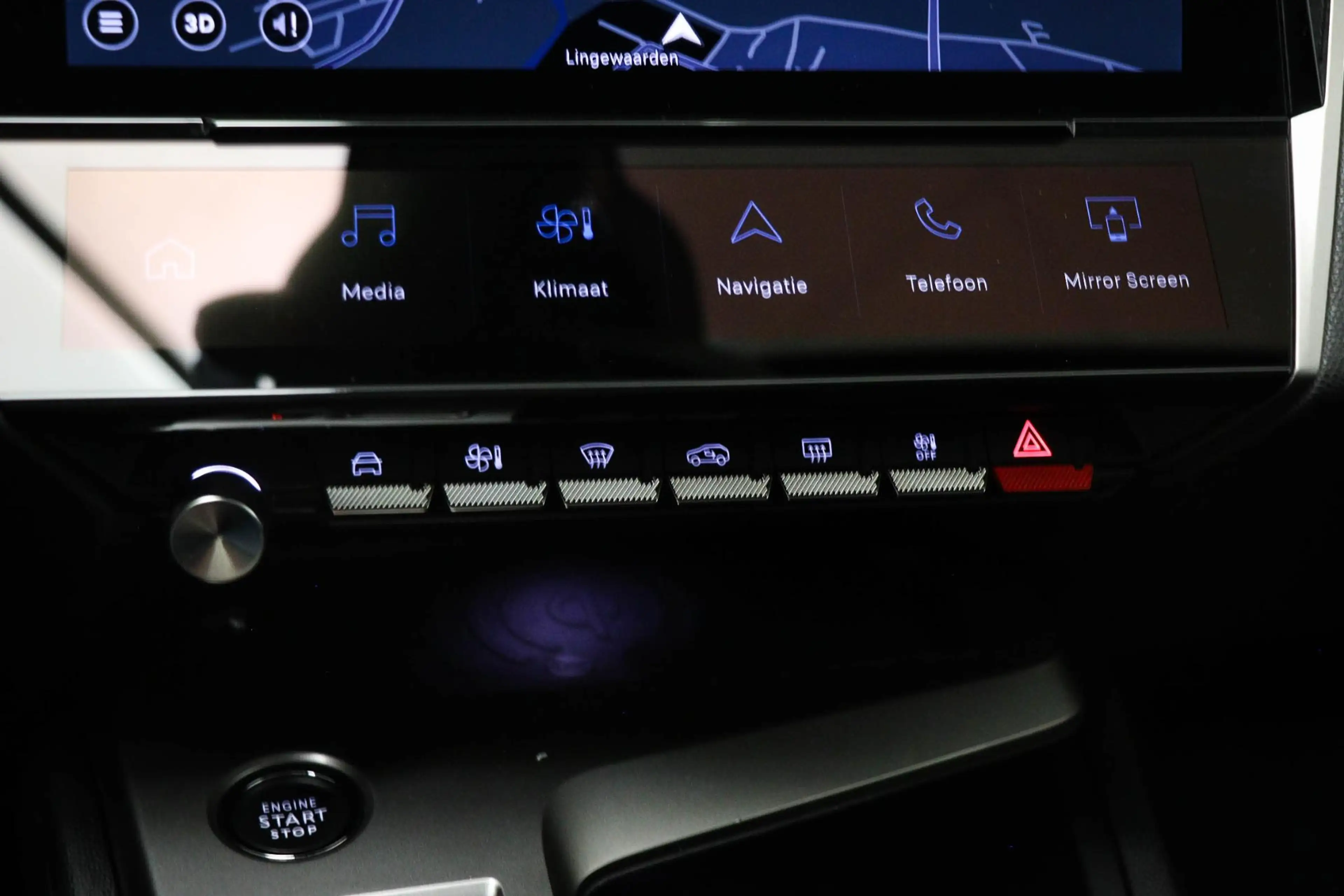 Peugeot 308 SW 1.2 Hybrid 136 e-DCS6 GT | LED | CLIMA | DAB | — photo 37