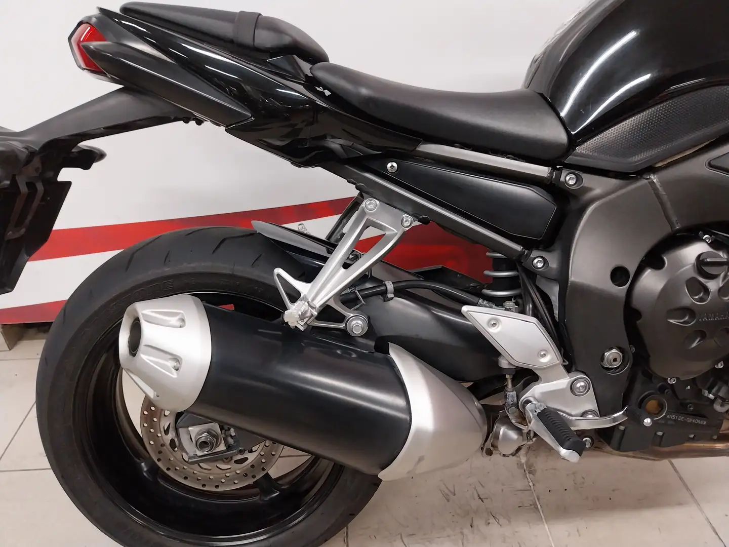 Yamaha FZ 1 Negro - 2