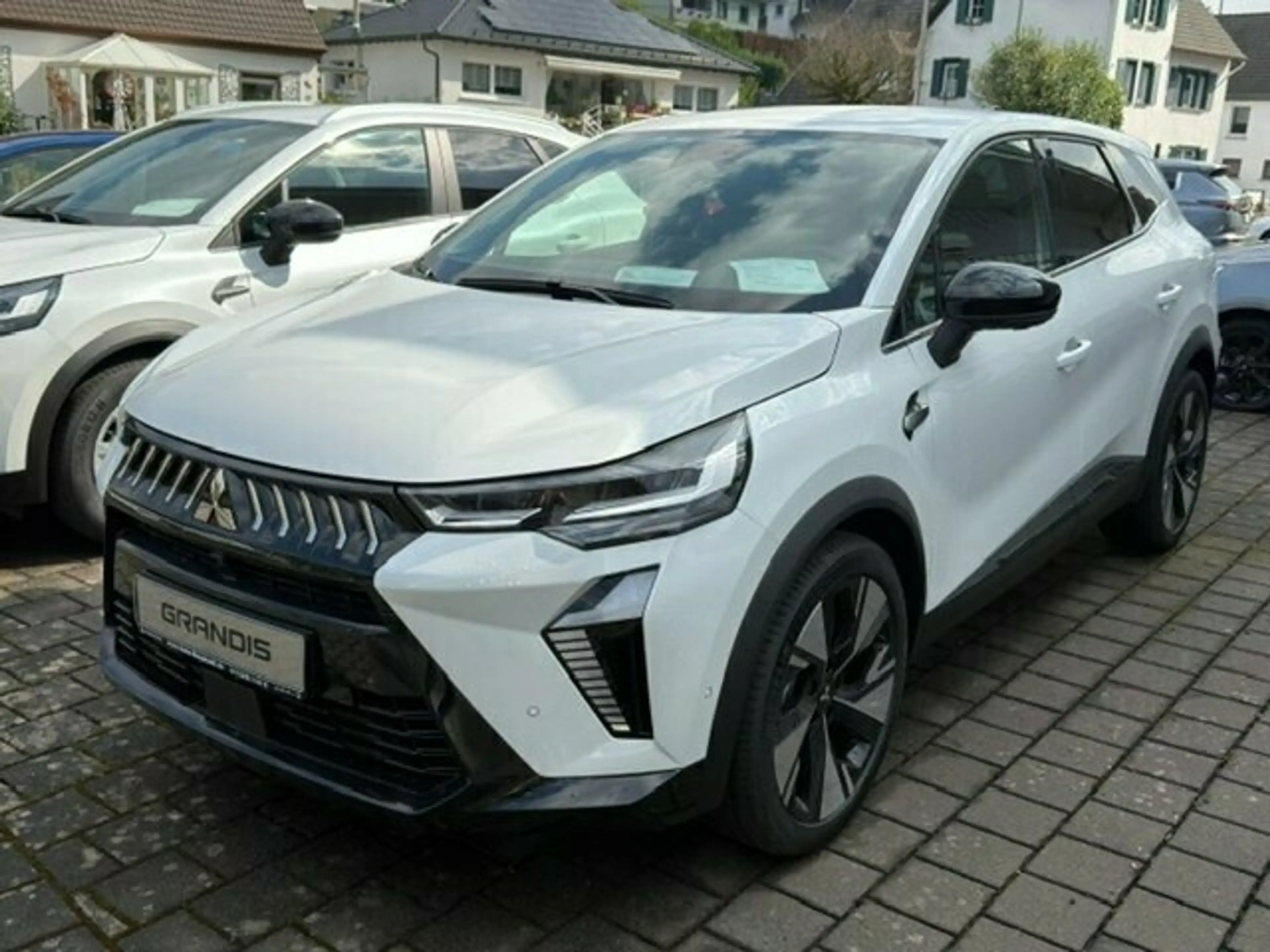 Mitsubishi Grandis Intro Edition 1.3 T-Benziner 7-DCT — photo 3