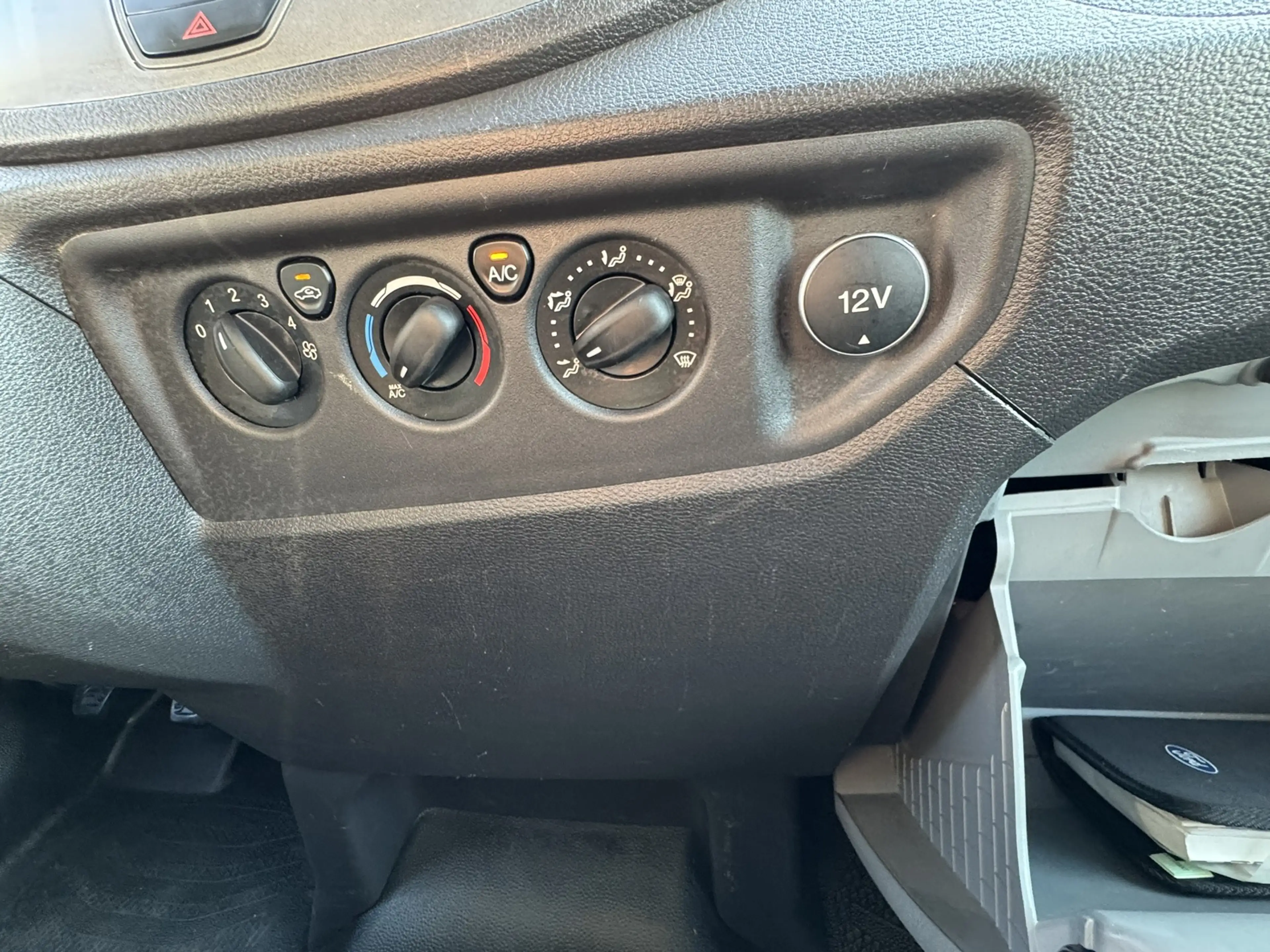 Ford Transit Ford Transit 350 2.2 TDCI Pick up Open laadbak Tre — photo 8