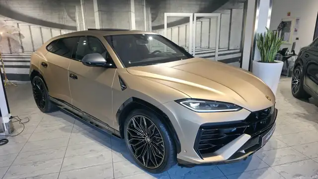 2025 Lamborghini Urus in Bronze for sale